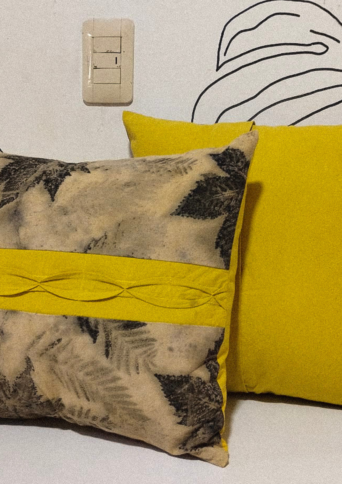 Pure cotton cushion cover with organic and botanical print